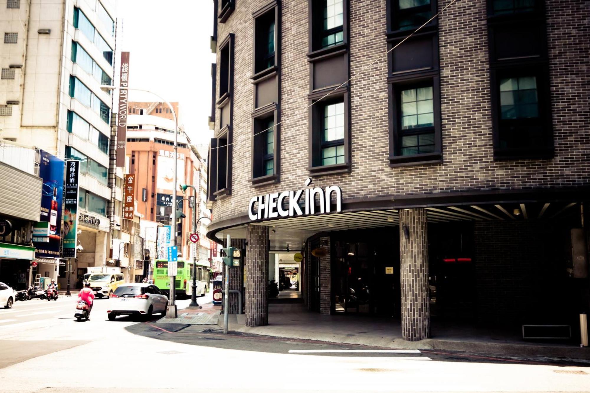 Check Inn Taichung Ziyou Bagian luar foto
